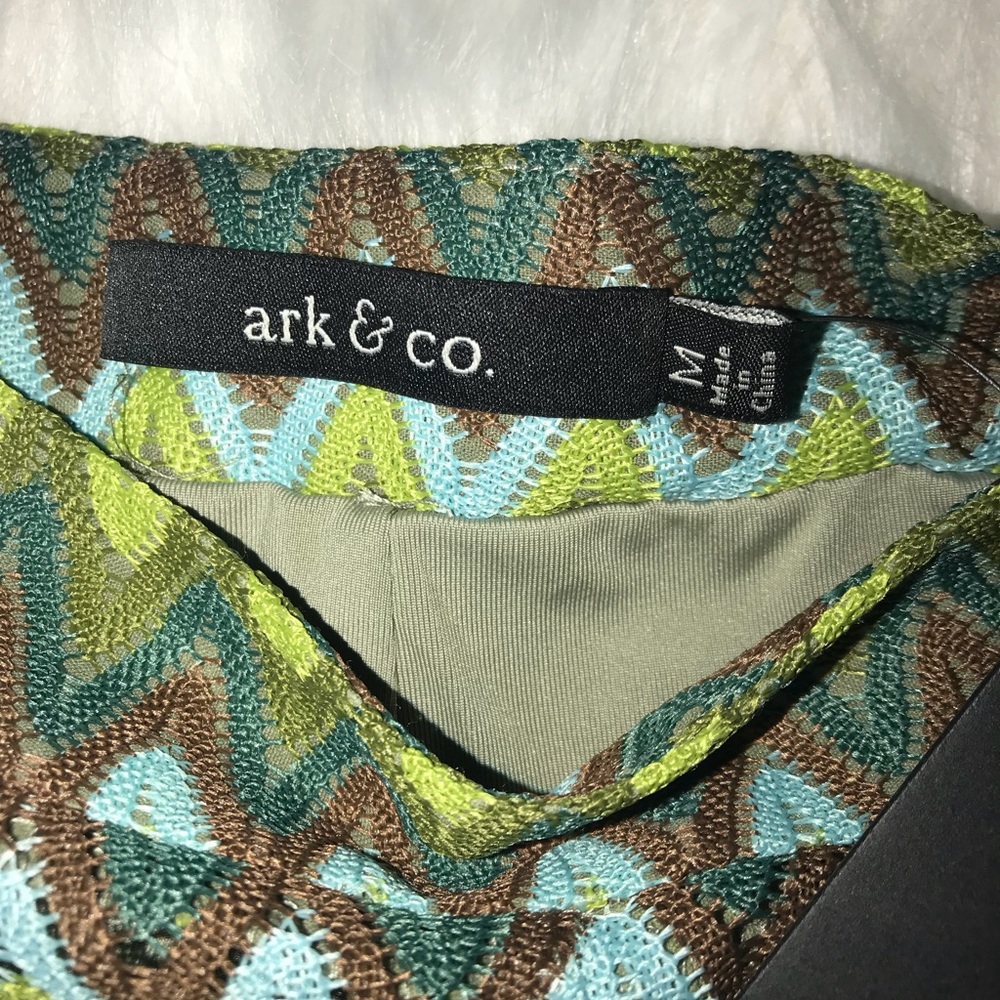 Ark & Co Green Chevron Crochet Shorts Size M NWT - Picture 4 of 5